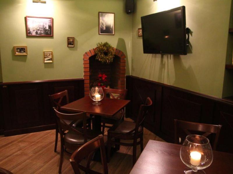 Rynek 6 Retro Pub & Hostel Radom Extérieur photo